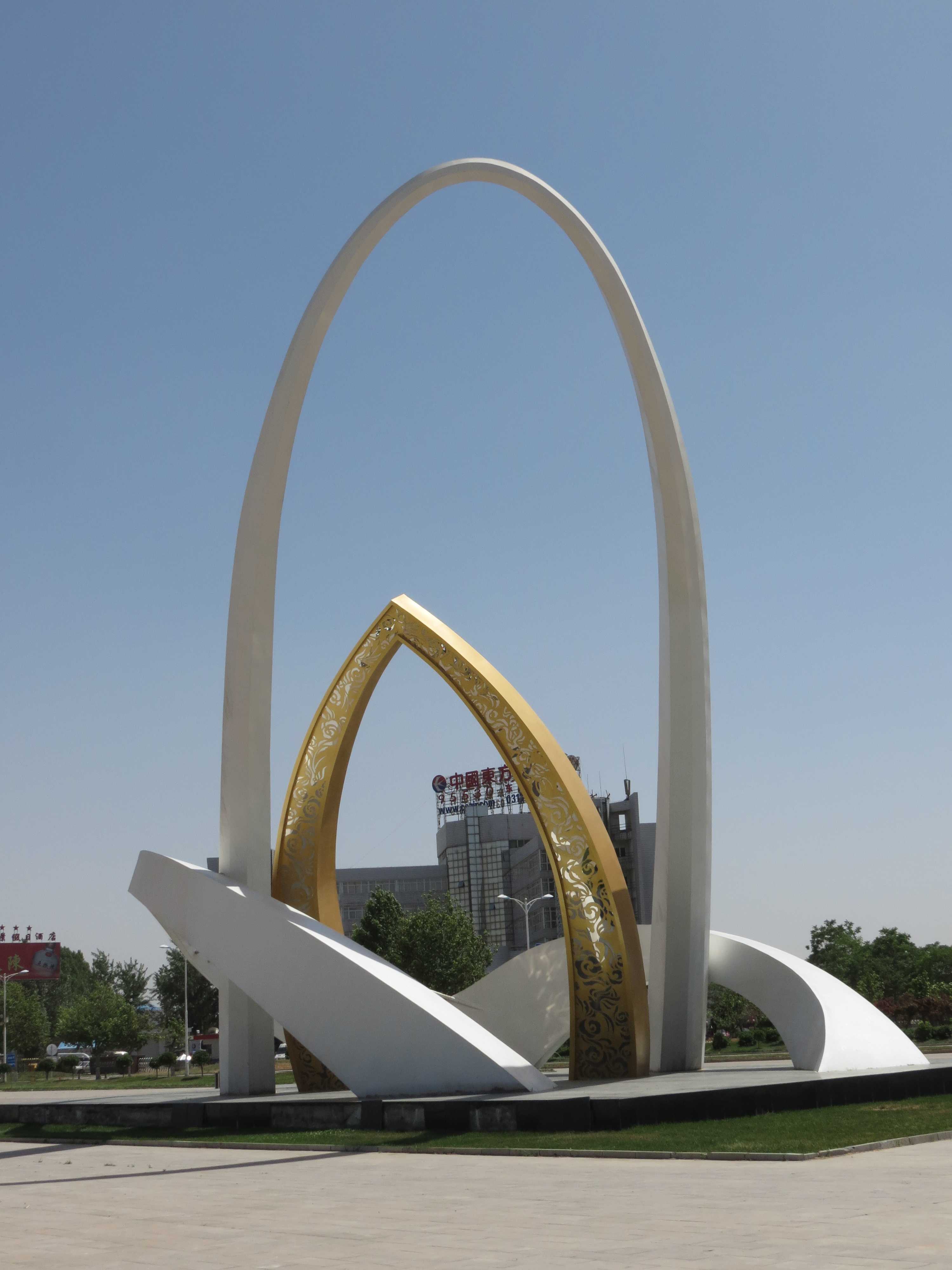 機(jī)場(chǎng)景觀雕塑，大型廣場(chǎng)標(biāo)志，廣場(chǎng)大型雕塑