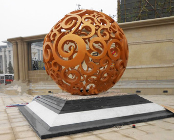 不銹鋼雕塑價(jià)格的影響因素有哪些？